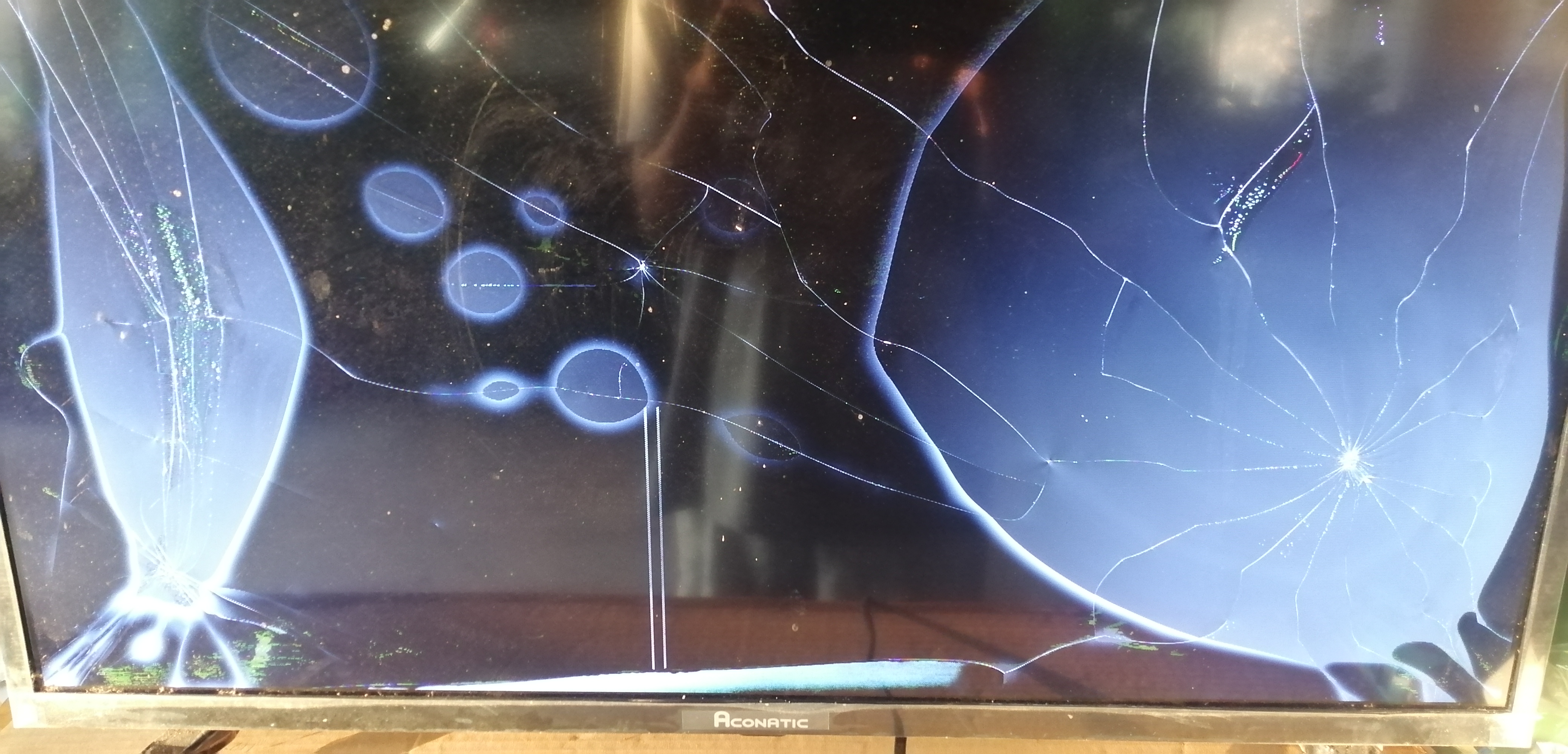 เมนบร์อด Aconatic 32HD513AN