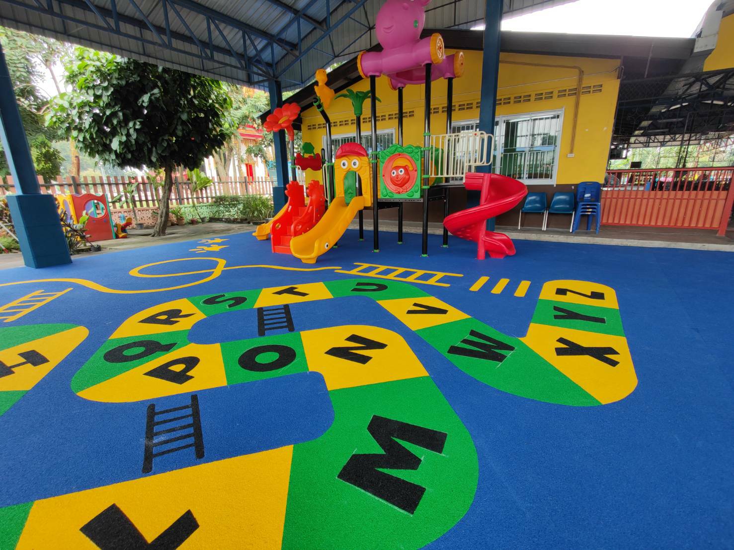 พื้นยาง EPDM พื้นยางกลางแจ้ง ยางปูพื้นสนามEPDM