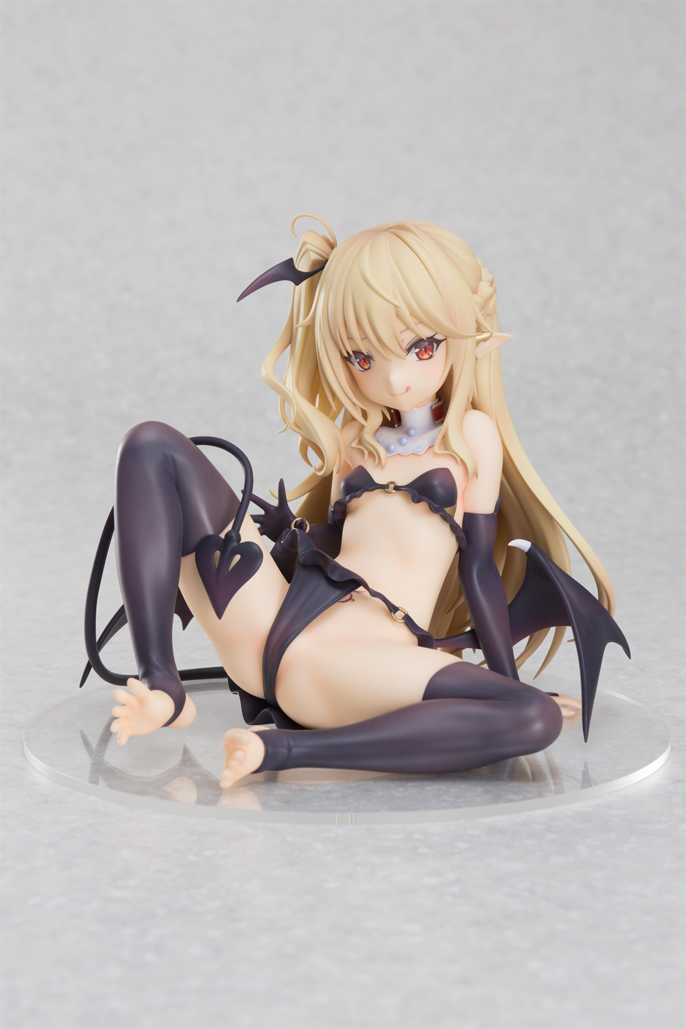 เปิดจอง : Succubus Titty Illustrated by TamanoKedama