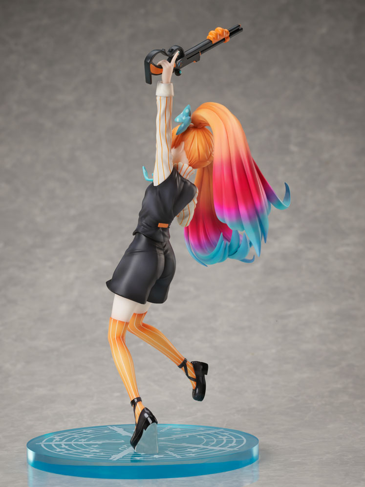 เปิดจอง : Titan