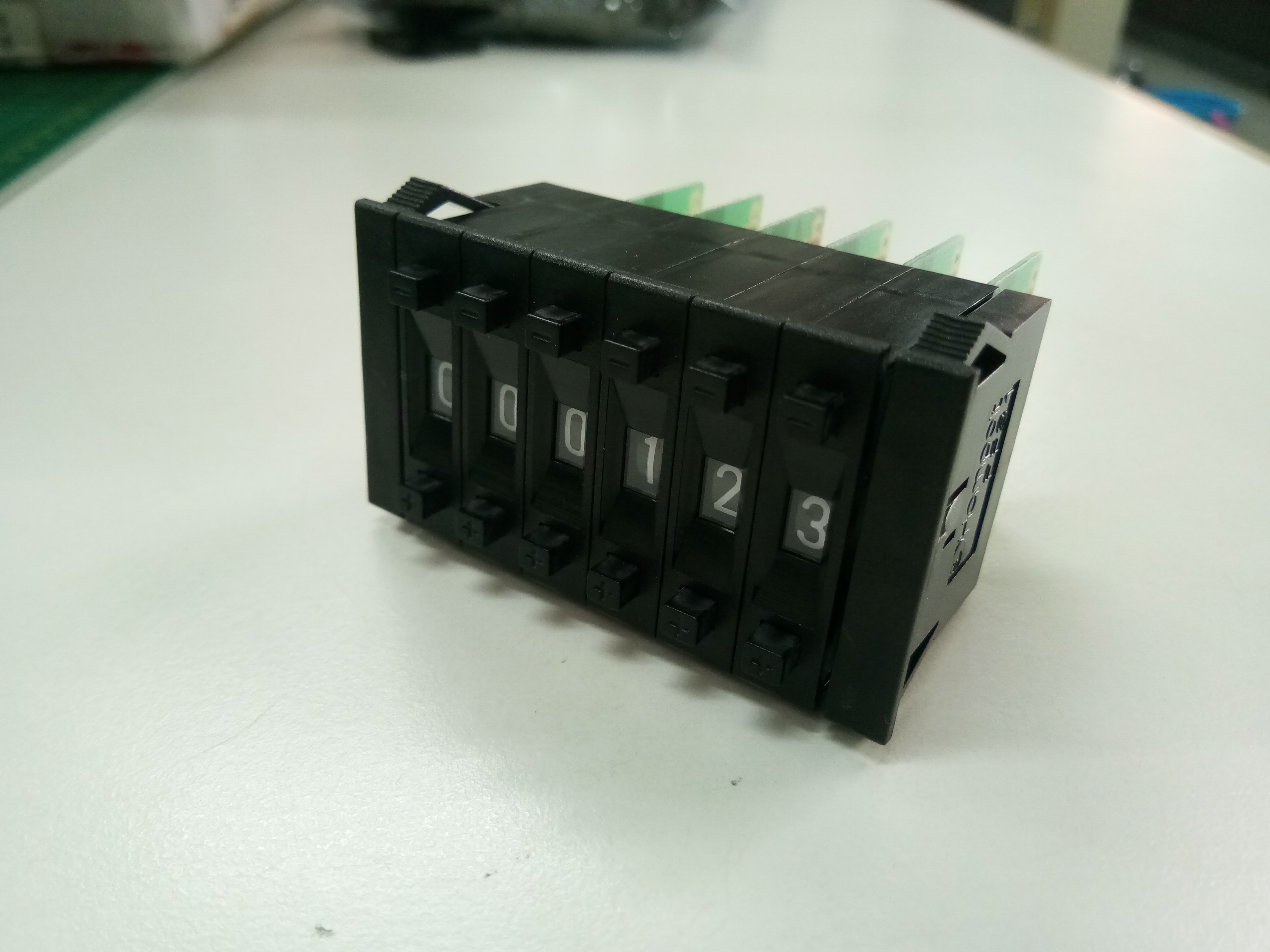 Thumbwheel Switch HAMPOLT รุ่น PF31 แบบPCB ยาว ราคาหน้าเว็บ เป็นราคาต่อชิ้น