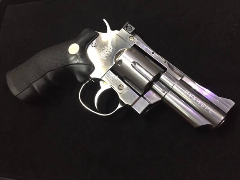 New.(ล็อตสุดท้าย ) Wingun Sport 708 Smith&Wesson 2.5" Silver Full Metal CO2 Revolver ลูกโม่สีเงิน รุ่น ฟูลมาร์คกิ้ง งานซีเอ็นซี (CNC) ล่องลึก ลำกล้อง2.5นิ้ว มาพร้อมปลอกกระสุน6นัด ใช้แก้สหลอดCo2 โครงปืนเป็นโลหะทั้งกระบอก น้ำหนักได้ที่ ด้ามจับพลาสติก ท