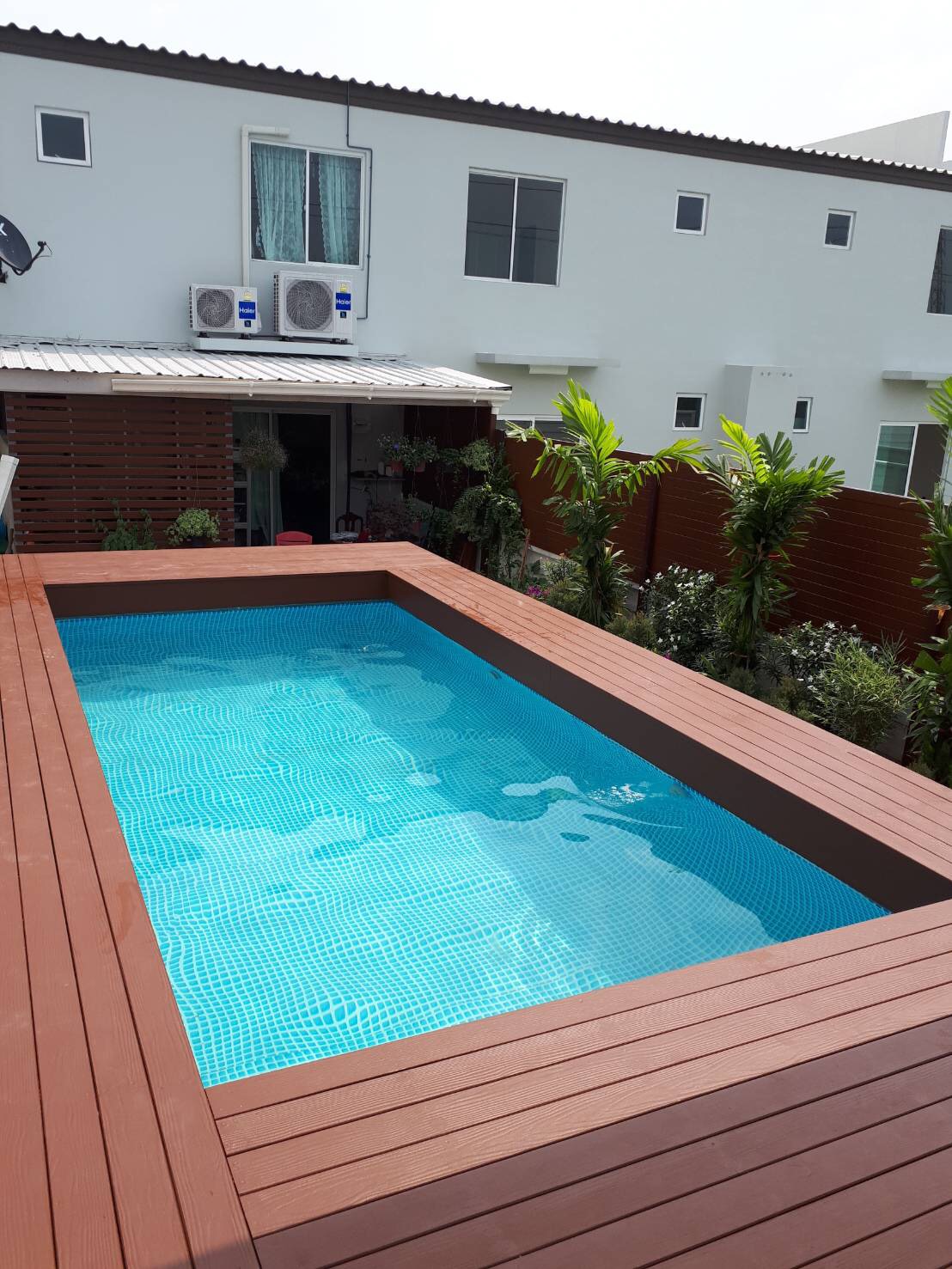 Intex สระน้ำ Ultra Frame Rectangular Pool ขนาด 24 ฟุต รุ่น 28366