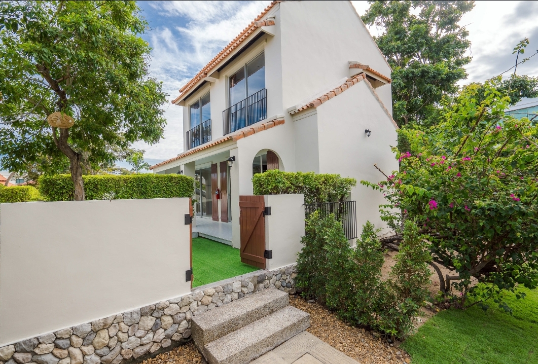 HR15021 บ้านพักหัวหิน บ้านทัศคานี บีช วิลล่า 5 ( White 3Bed Garden View )