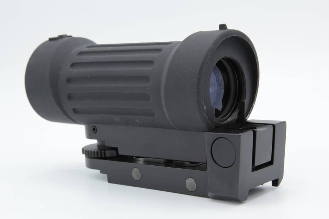 ดอท 4*30 Elcan (4*30 Tactical Elcan Type Optical Sight Rifle Scope) คุณสมบัติ : ตัวดอทกำลังขยาย4เท่าตายตัว ตัวเป้าทรงบวก อุปกรณ์ภายในกล่อง : ตัวดอท ผ้าเช็ดเลนส์