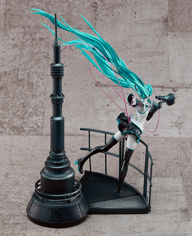 เปิดจอง : Hatsune Miku: Love is War Refined Ver. -Good Smile Company 20th Anniversary Book-