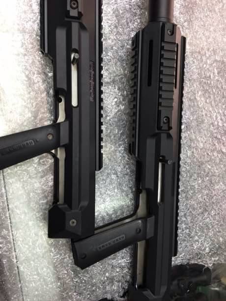 New.HERA ARMS cabine conversion kit สำหรับปืนสั้น 1911 มาพร้อมท่อมีลักษณะคล้ายไซเรนเซอร์ แต่ภายในกลวง รูโต มโหฬาร กว้างเหมือนปากแก้วน้ำ ภายในเสริมโครงโลหะ เพิ่มความแข็งแรงทำให้มันรับแรงรีคอล์ยได้สูง แต่ ไม่มีพานท้าย และกิ๊ฟมือหน้า มาให้ ใส่พานท้าย M4 ได้ค