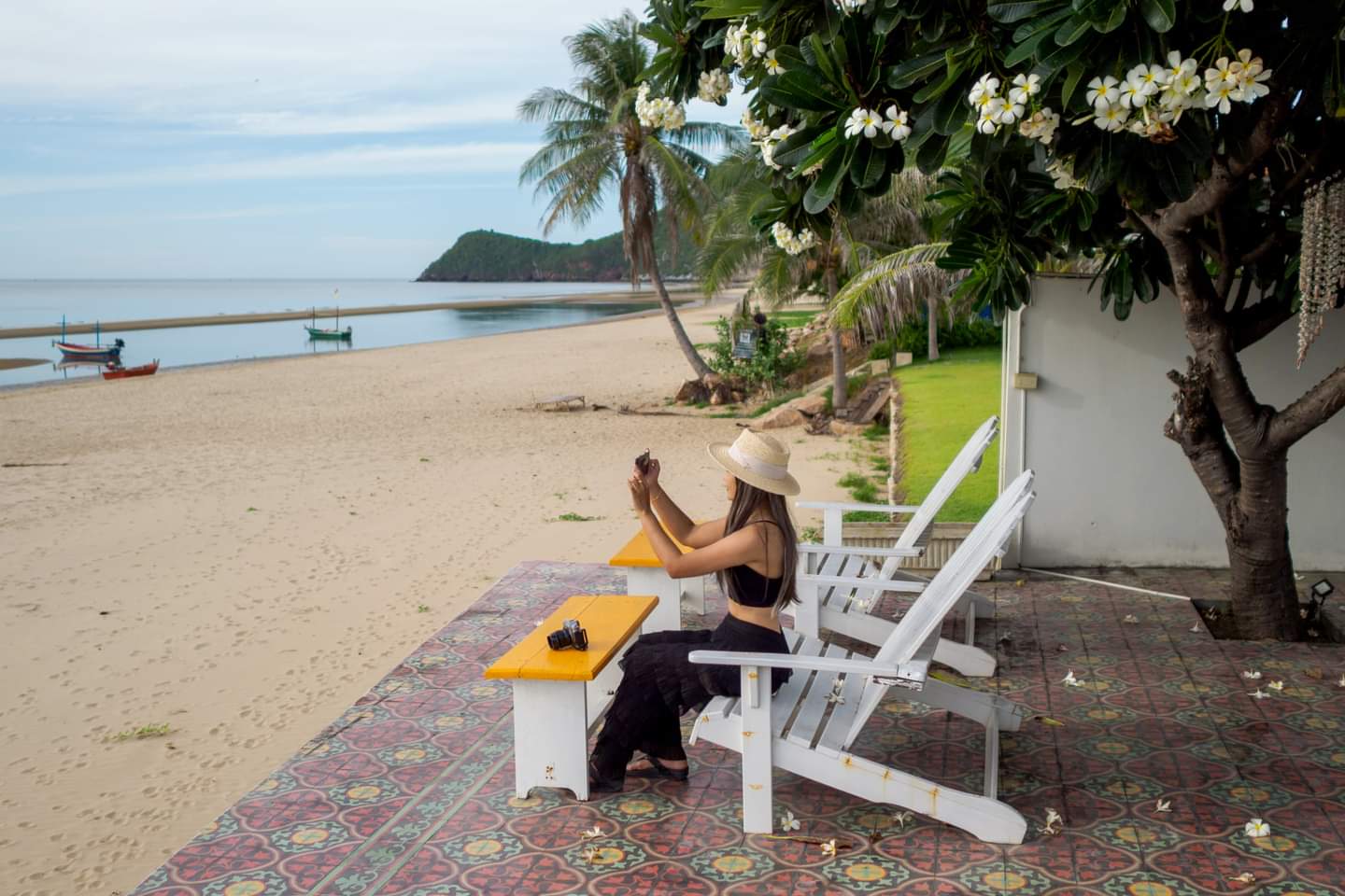 HR15007 บ้านพักติดทะเล บลูร็อค วิลล่า แอทปราณฯ บ้านเดี่ยวติดทะเล สระส่วนตัว เดินลงทะเลได้เลย