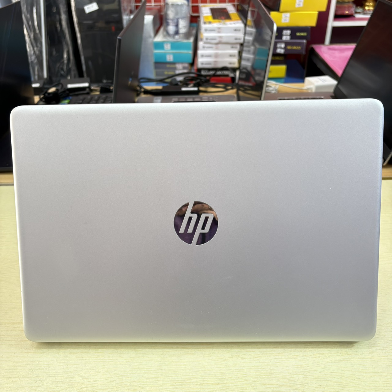 HP 15S – DU2057TX สภาพเครื่อง 85%
