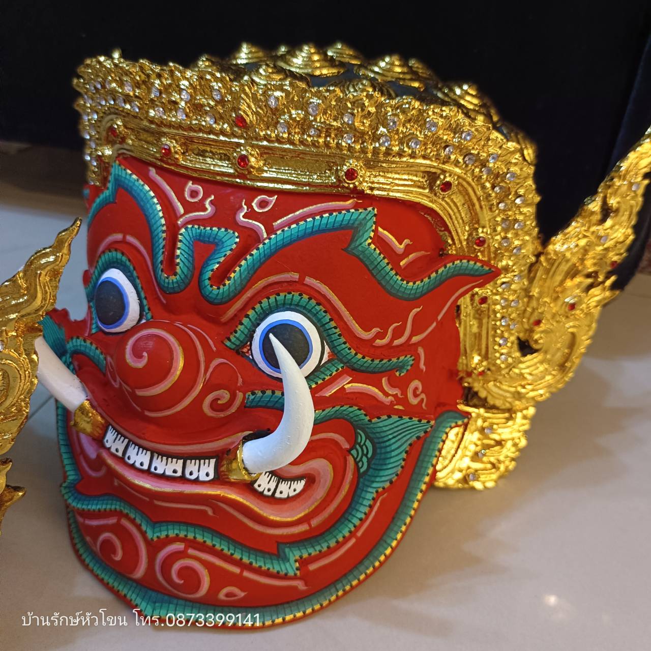 หัวโขนยักษ์ (สีแดง) สำหรับติดผนัง