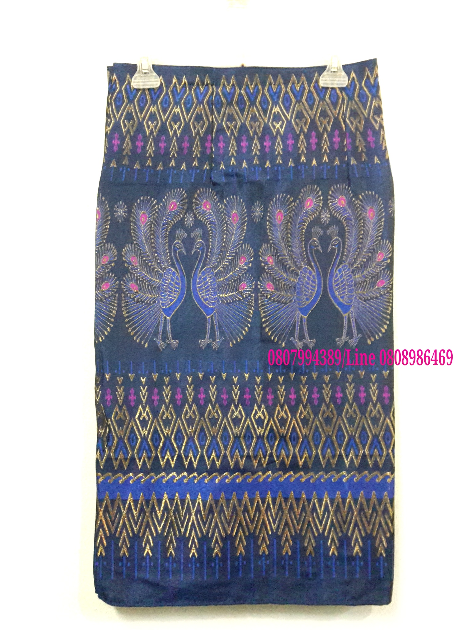 ผ้าซิ่นสำเร็จรูปผ้าซิ่นลาวแบบป้ายเลื่อนตะขอ ผ้าถุงสำเร็จรูป ผ้าซิ่นตีนจกไหมลาวสีน้ำเงินเมทอลลิค