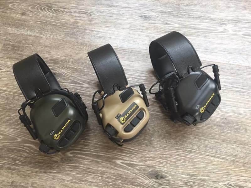 New.EARMOR M31 หูฟังตัดเสียงปืน ขยายเสียงพูด สีเขียว / สีทราย / สีดำ / เทา / ชมพู ตัดเสียงดังที่เกิน 88Dbs เช่น เสียงปืน เสียงเครื่องจักร ซึ่งเป็นเสียงที่ดังอันตรายต่อประสาทการรับฟังของมนุษย์ เเต่ขยายเสียงพูดคุย กันน้ำระดับ IPX-5 ใช้ถ่าน AA x 2 ระบบปิดอัต