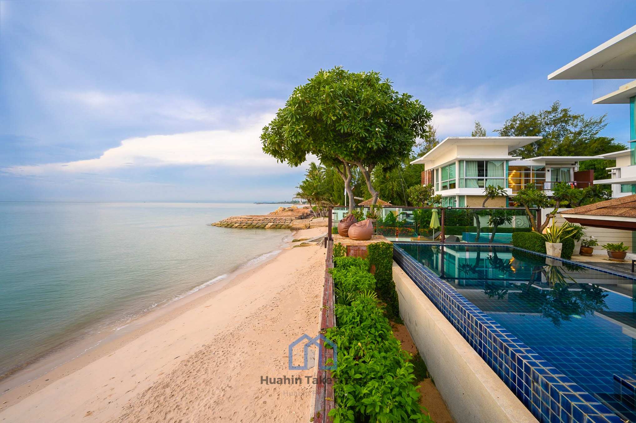 HR15035 บ้านพักติดทะเลหัวหิน บ้านเดอะซันเซตบีช พูลวิลล่า