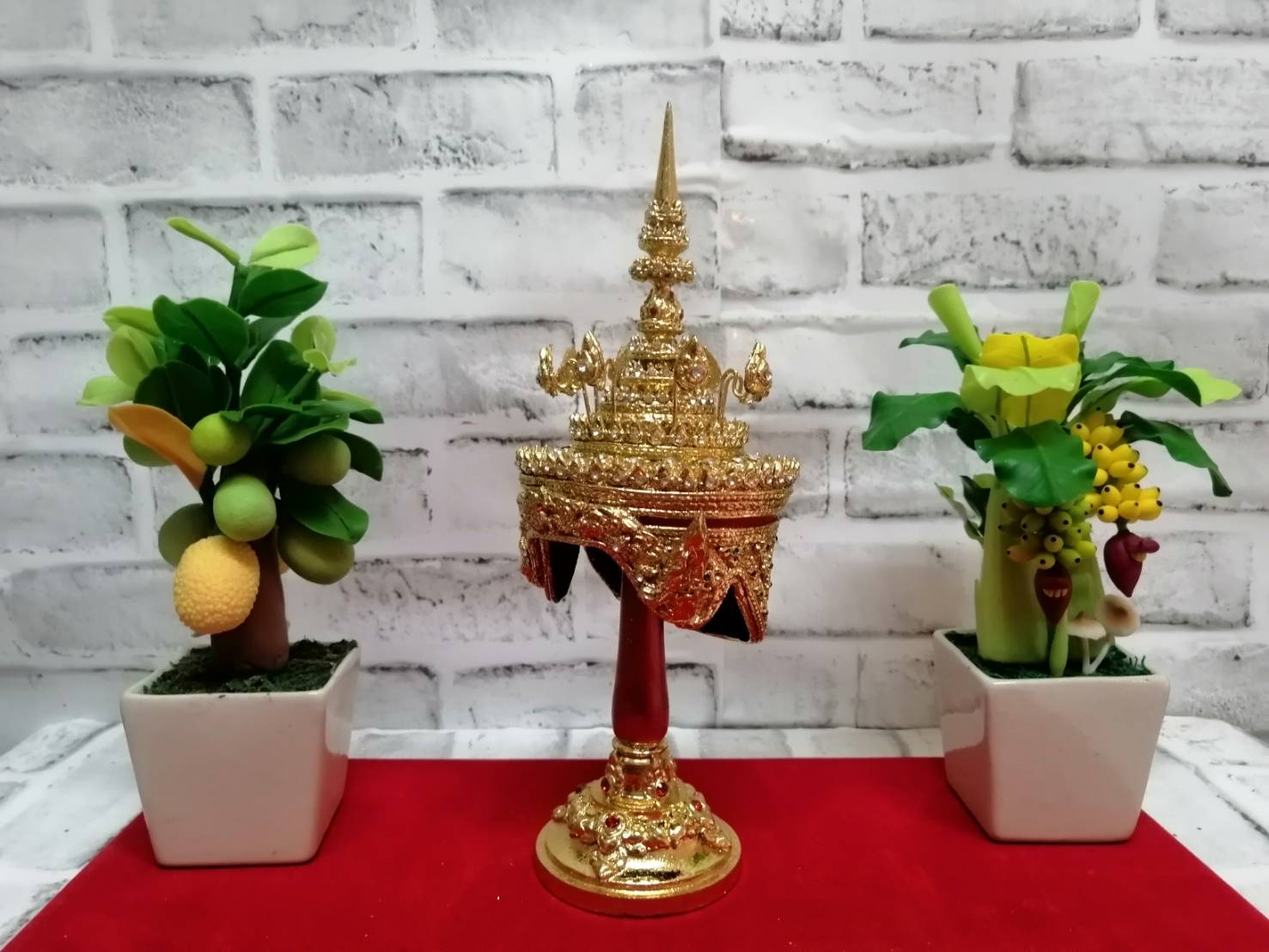 ชฎา เทริด มโนราห์ (เกรดพรีเมี่ยม) ขนาด 5 นิ้ว พร้อมฐานตีลายประดับเพชร