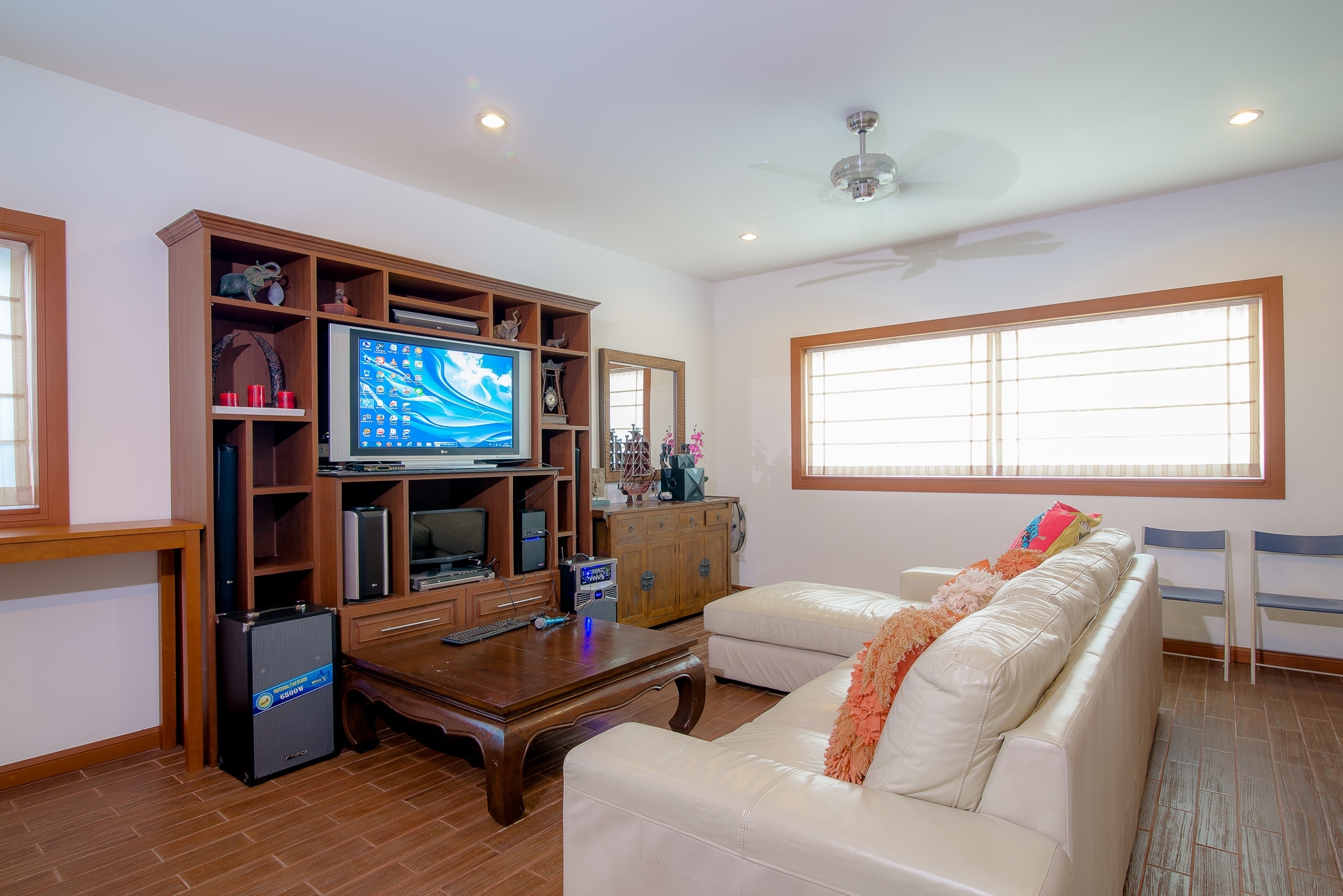 HR 7001 บ้านสุวรรณ 1 คาราโอเกะ โต๊ะพูล