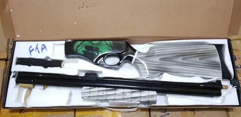 อัดลมปั๊มอินโดหม้อโตSharp River Side Pump Air Rifle เบอร์2 ✔Made in Indo ✔Weight 2.20kg ✔ไกปืนทองเหลือง ✔Barrel ลำ 12 เกลียว ✔ความแรงลูก 600+Fps. ✔ระบบอัดลมโยกปั๊ม 3-9 ครั้ง ✔ระยะหวังผล 25-35m.ไกล 50m. ความ