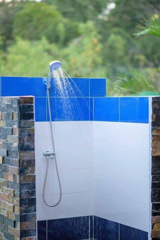 HR 5005 บ้านภูผา คาราโอเกะ โต๊ะพูล