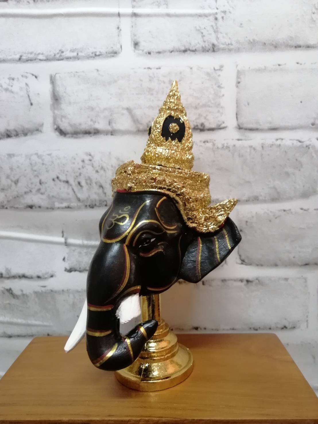 พระพิฆเนศ ขนาดกลาง 4 นิ้ว พร้อมฐานทอง (เรซิ่น)