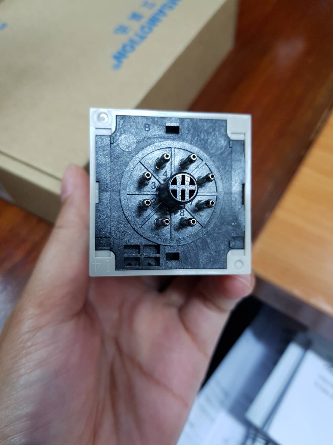 TIMER ไทม์เมอร์ OMRON ของแท้ H3CR-A8 220VAC