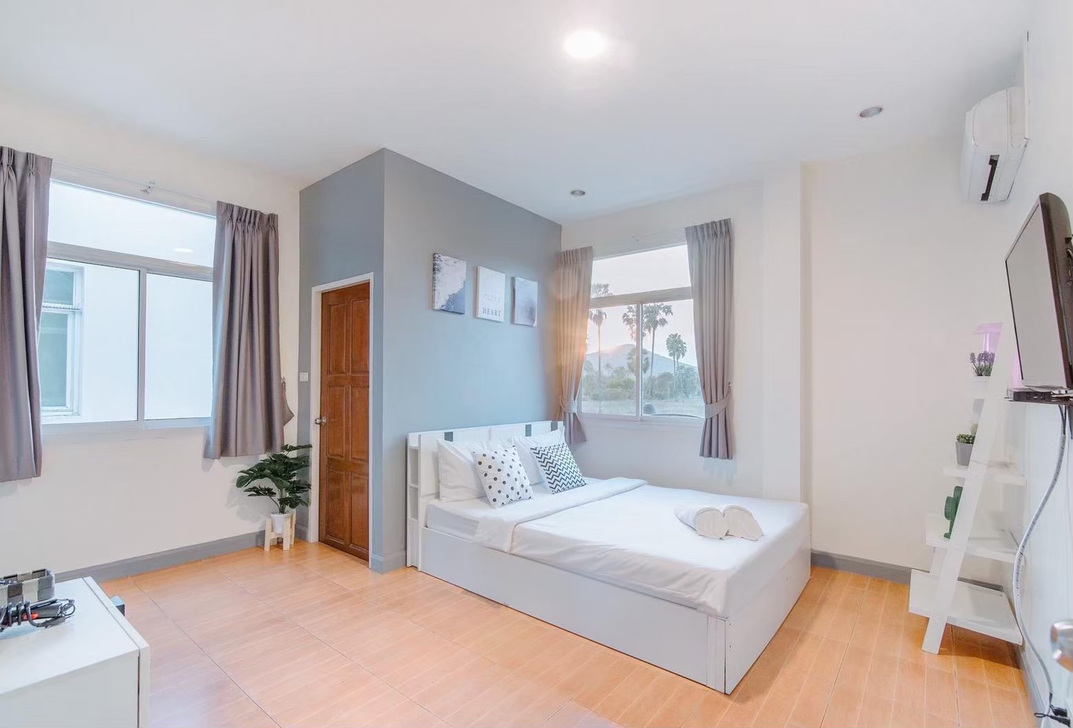 HR15046 บ้านพักติดทะเล The Sandy Beach Villa