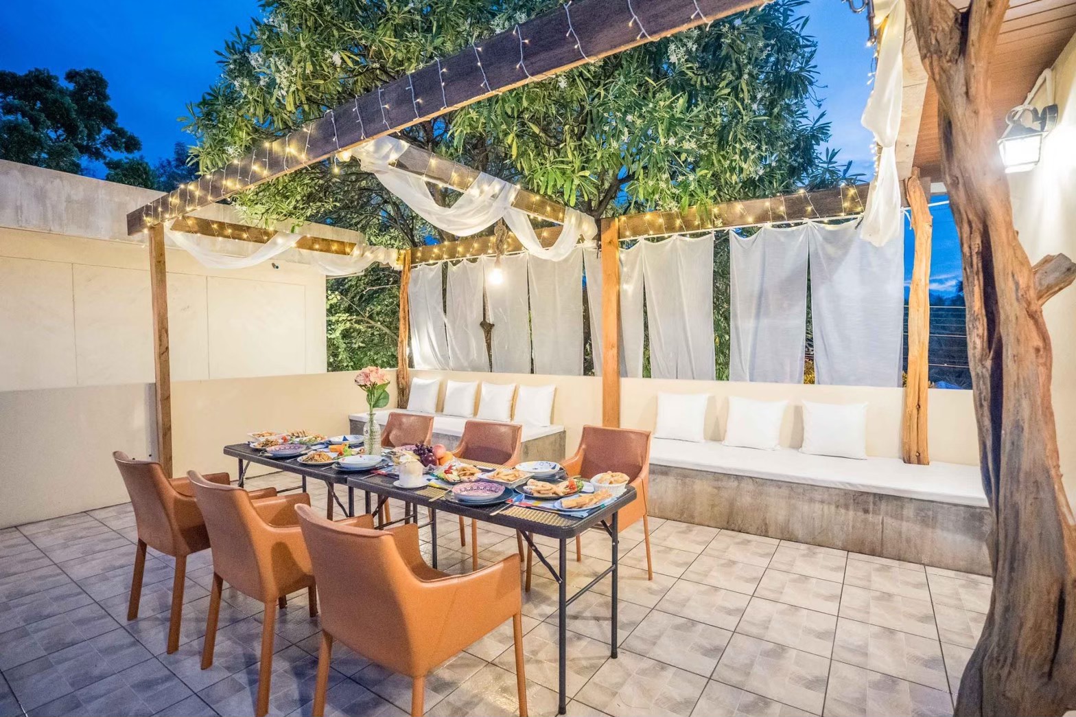 HR15064 บ้านพักติดทะเล The Ocean Beach Villa, Sam Roi Yod.