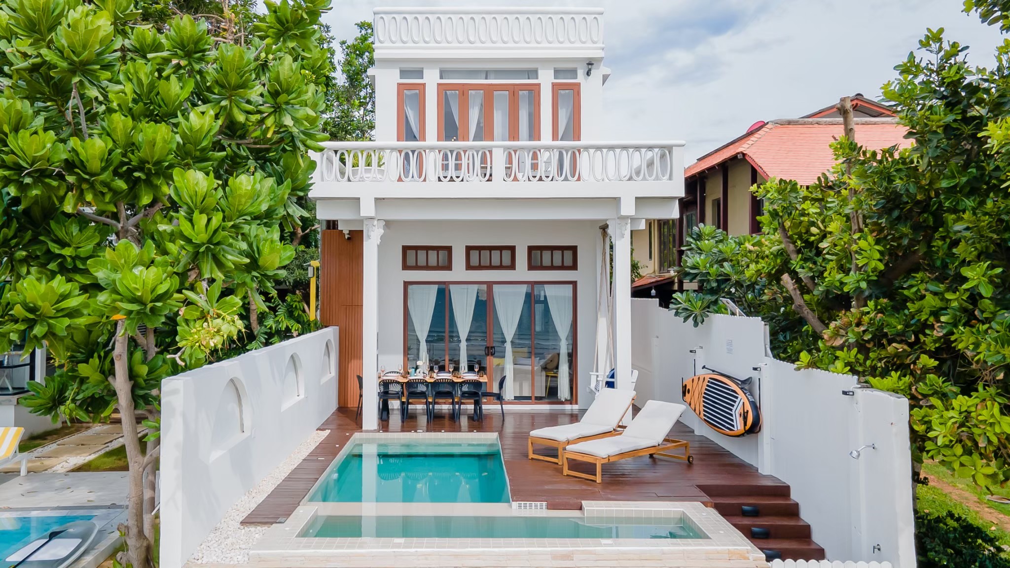 15086 บ้านพักติดทะเล De Pranburi beach villa