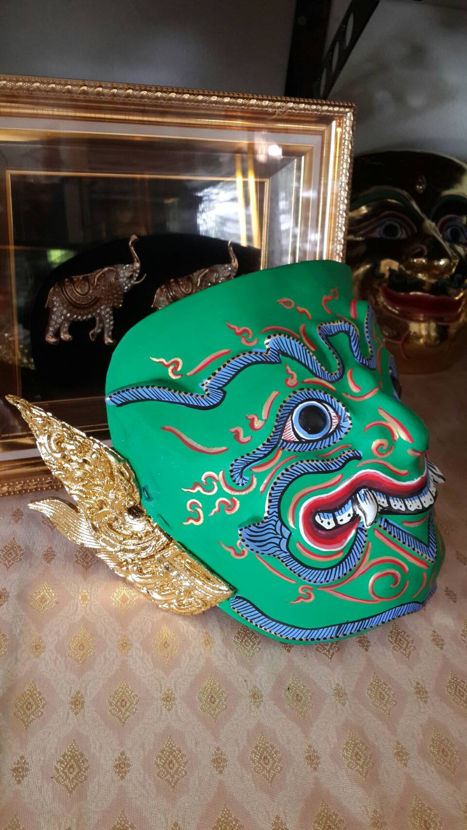 หน้ากากรามสูร