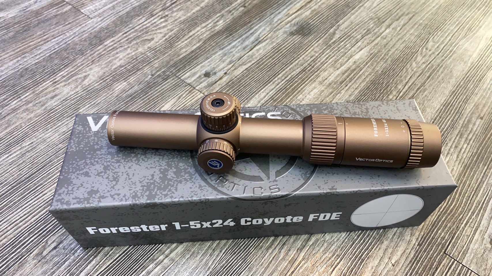 New.VECTOR OPTICS Forester 1-5x24 Coyote FDE