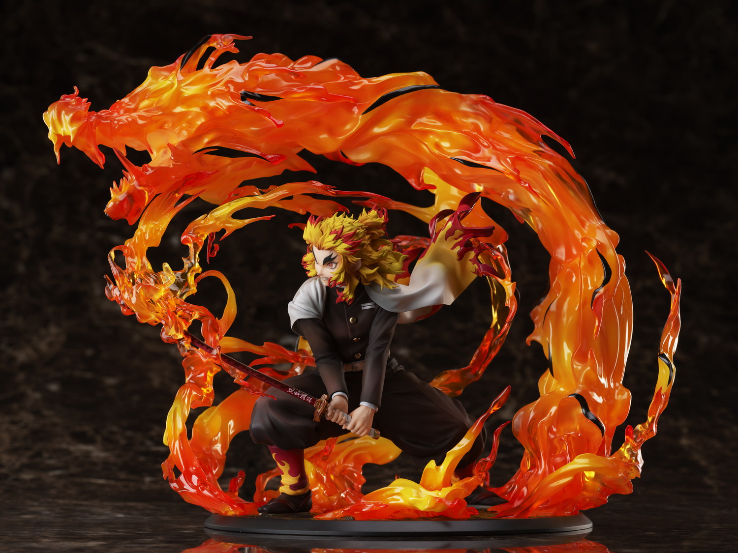 เปิดจอง : Demon Slayer: Kimetsu no Yaiba Kyojuro Rengoku 1/8scalefigure