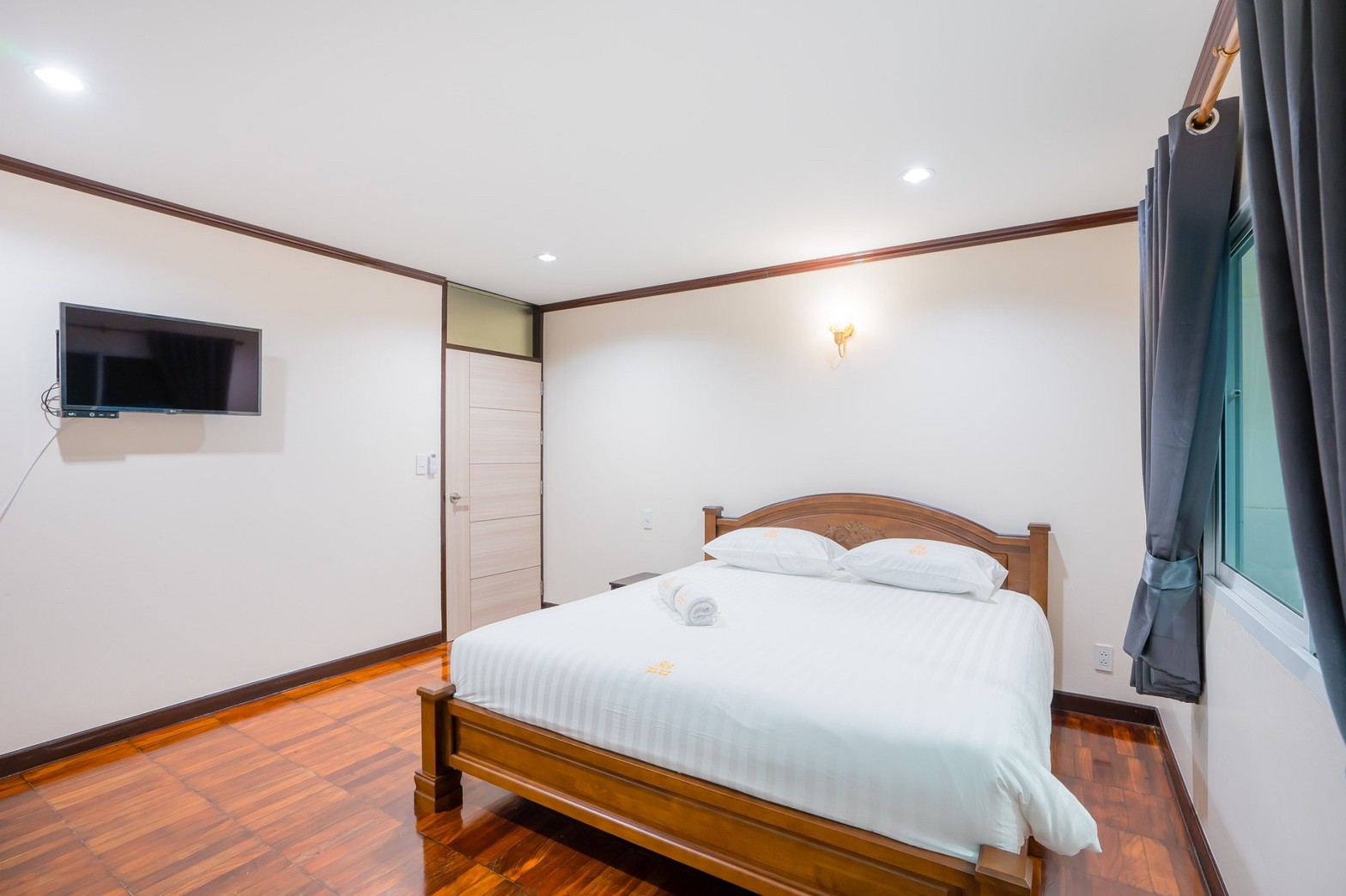 HR15067 บ้านพักใกล้ทะเลชะอำ The Great Beach Pool Villa Cha Am