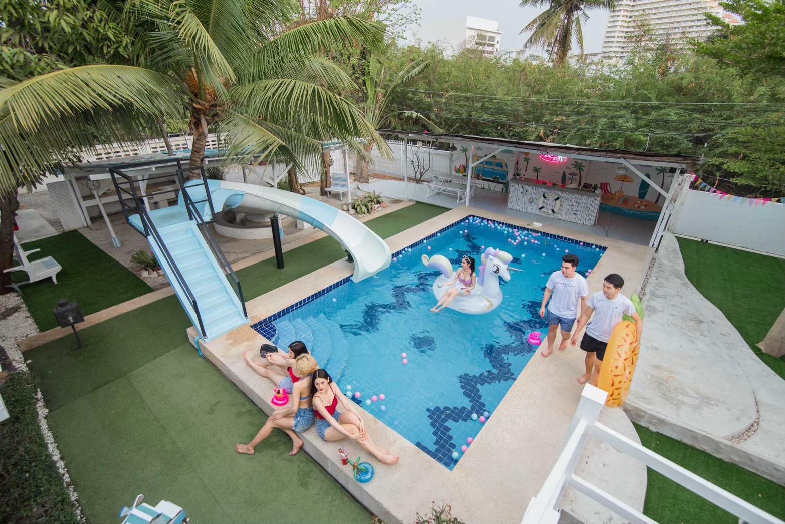 HR15011 บ้านพักติดทะเลหัวหิน บ้านวินเซิฟ พูลวิลล่า