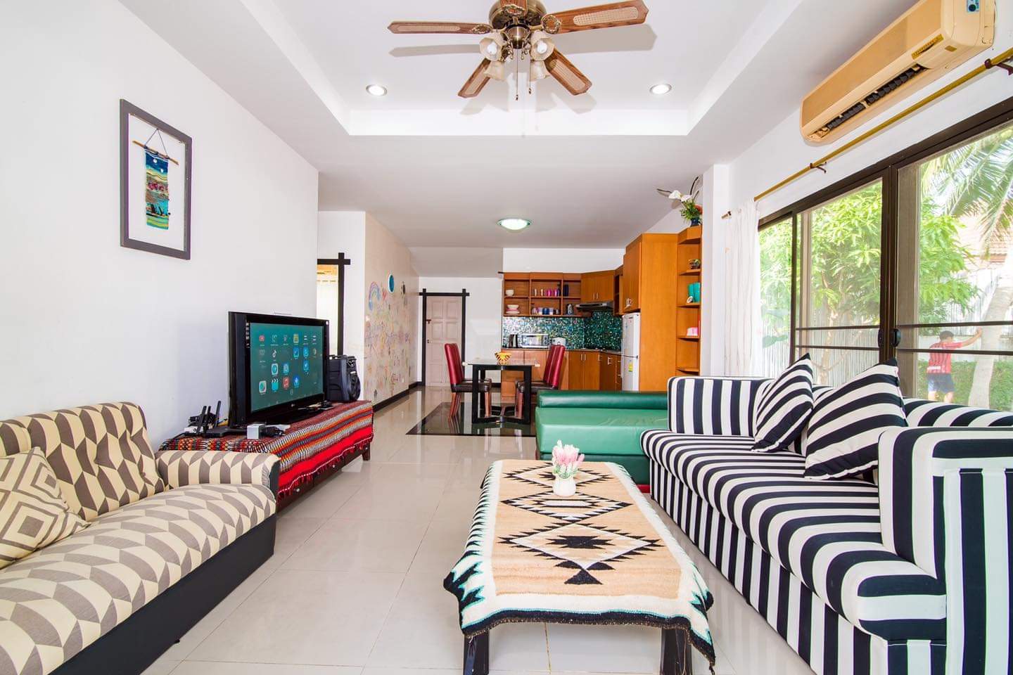 HR2012 บ้านพักหัวหิน บ้านคลื่นสวย