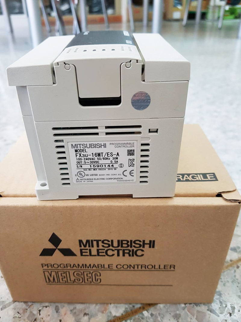FX3U-16MR/ES-A PLC MITSUBISHI 8 IN/8OUT AC/DC/RELAY