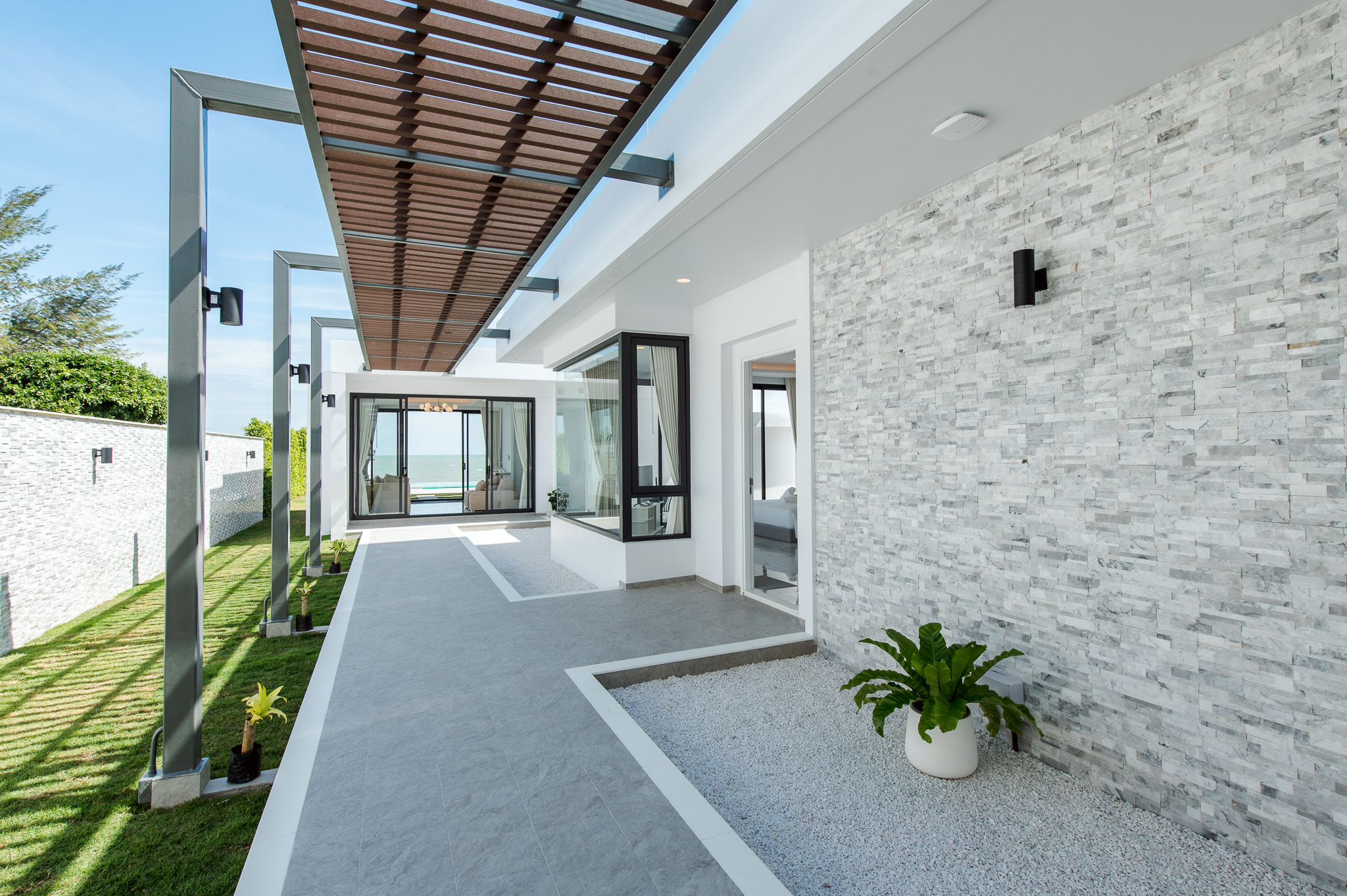 HR15066 บ้านพักติดทะเลหัวหิน The Casa Rocca Beach Villa HuaHin