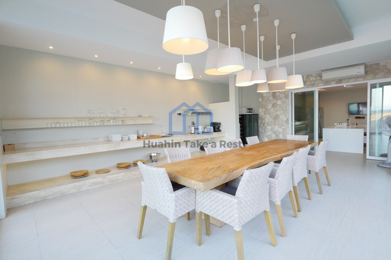 HR15009 บ้านซีบรีซ วิลล่าติดทะเลสุดหรู