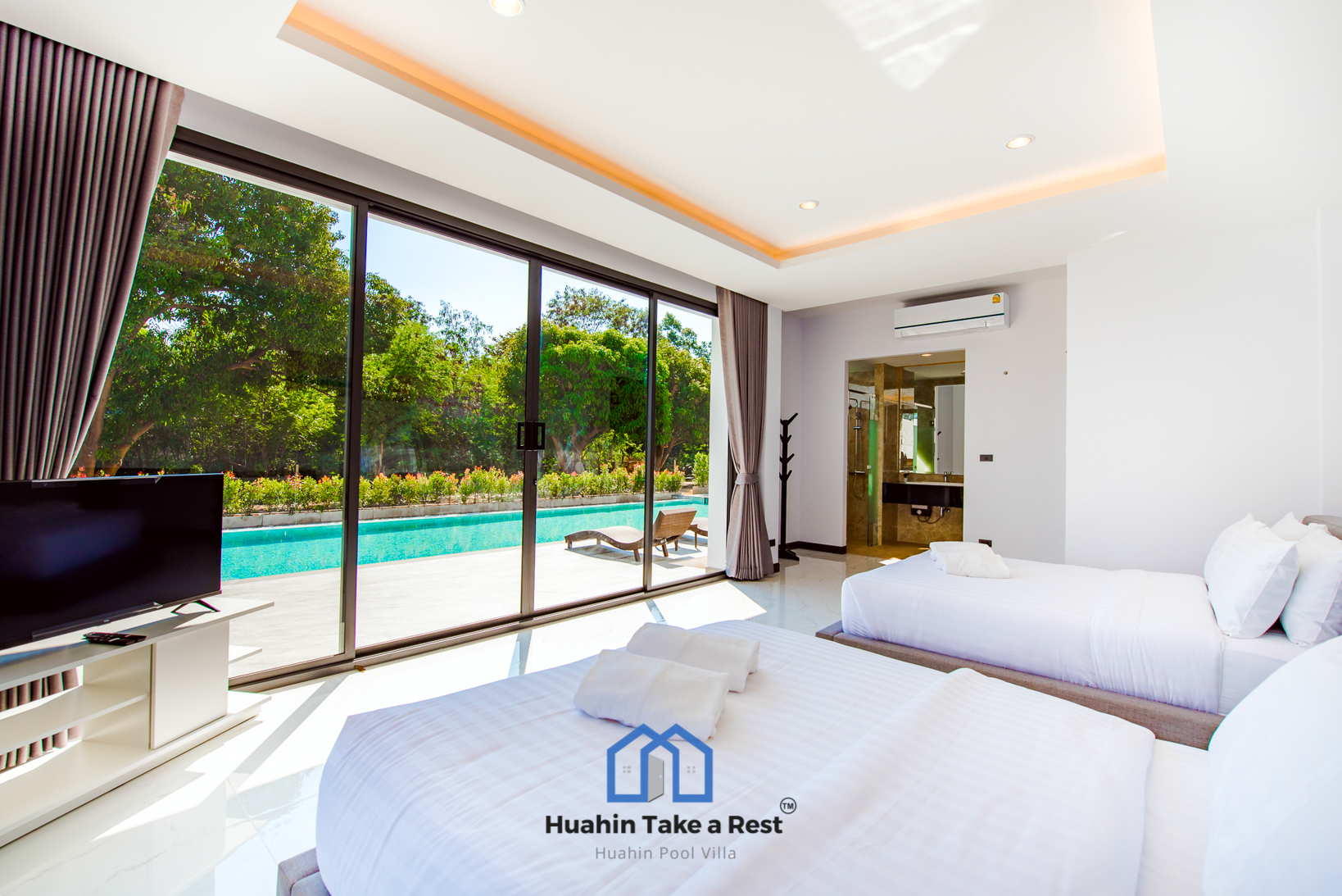 HR15039 บ้านพักติดทะเลหัวหิน The Premium Beach Villa Hua Hin