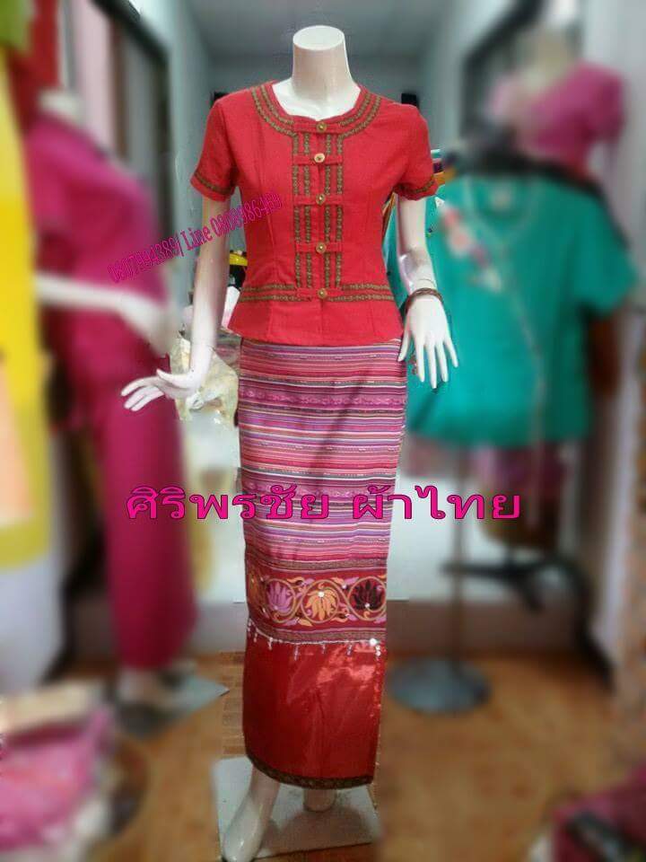 เสื้อผ้าไทยสีแดง เสื้อผ้าฝ้ายสวย เสื้อทำงาน เสื้อผ้าฝ้ายสีแดง แต่งกุ้นแถบ