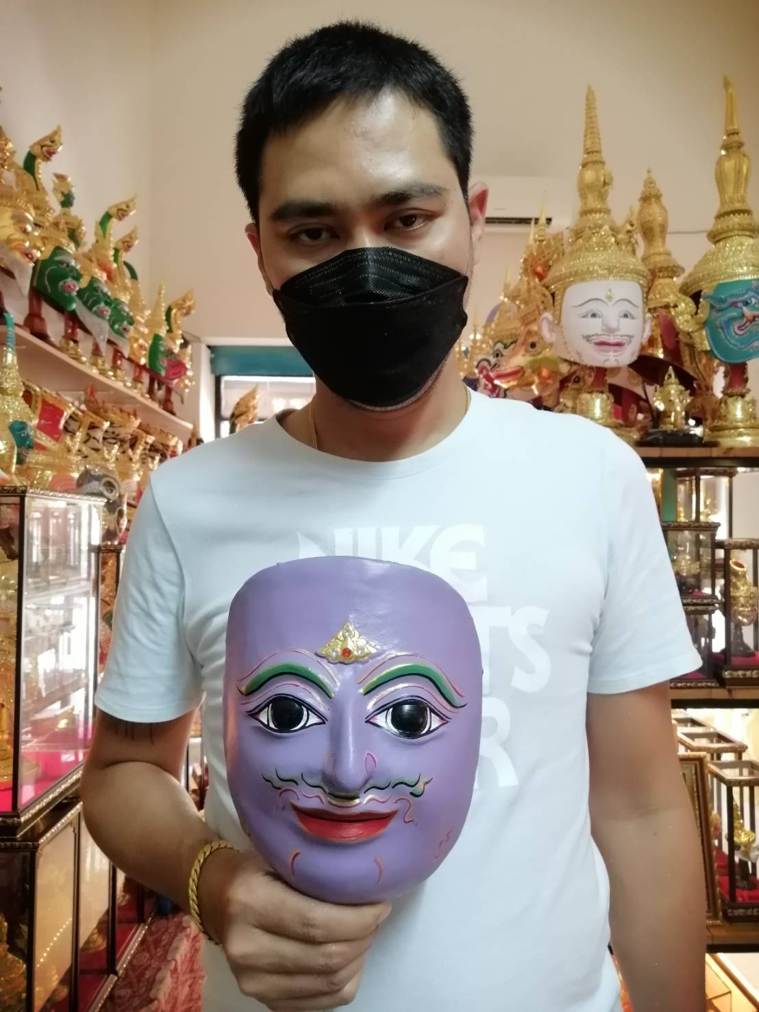 หน้ากาก พระนารายณ์ ใส่ตาแก้ว