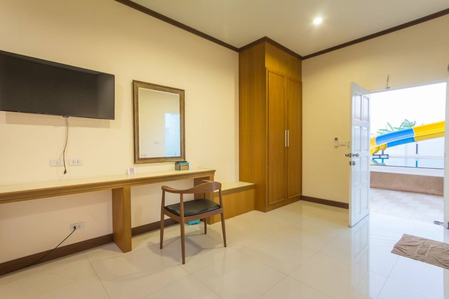 HR9002 บ้านพักหัวหิน บ้านแพรวา พูลวิลล่า