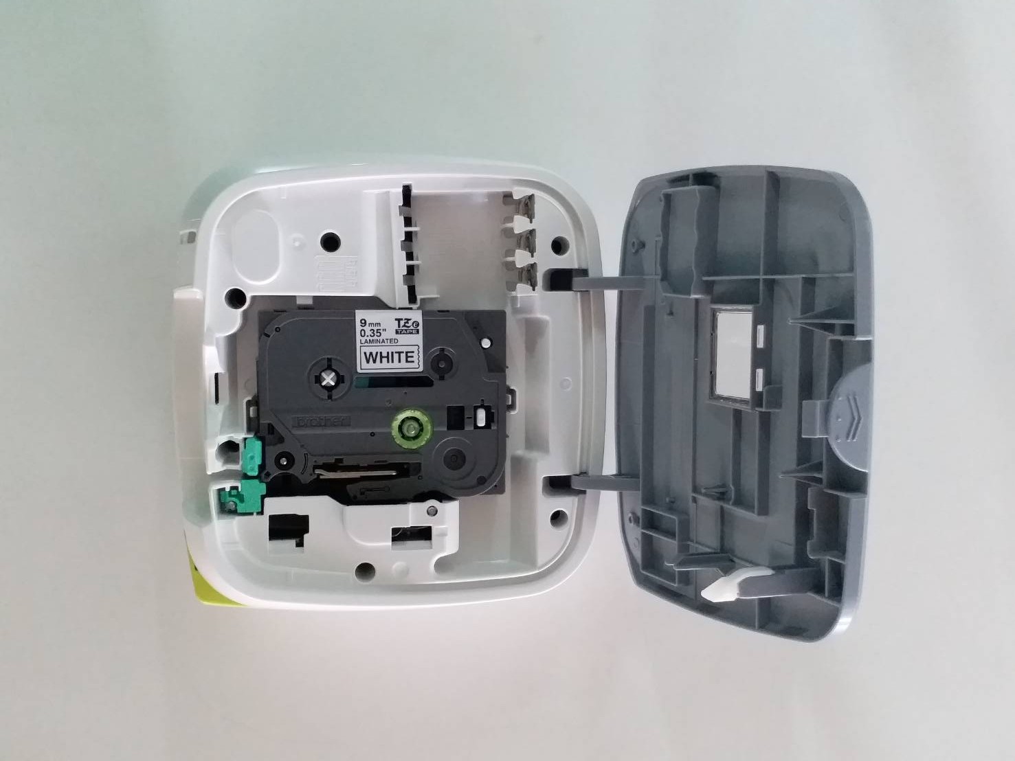 เครื่องพิมพ์ฉลาก PT-D200 ประกันศูนย์1ปี ของแท้ BROTHER LABEL PRINTER สำหรับใช้ในสำนักงาน