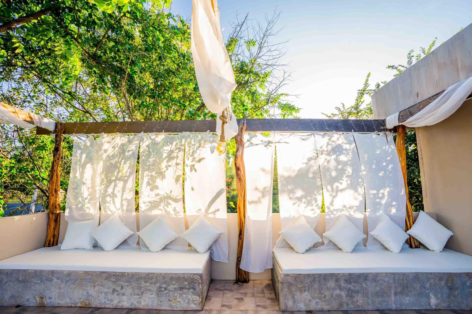 HR15064 บ้านพักติดทะเล The Ocean Beach Villa, Sam Roi Yod.