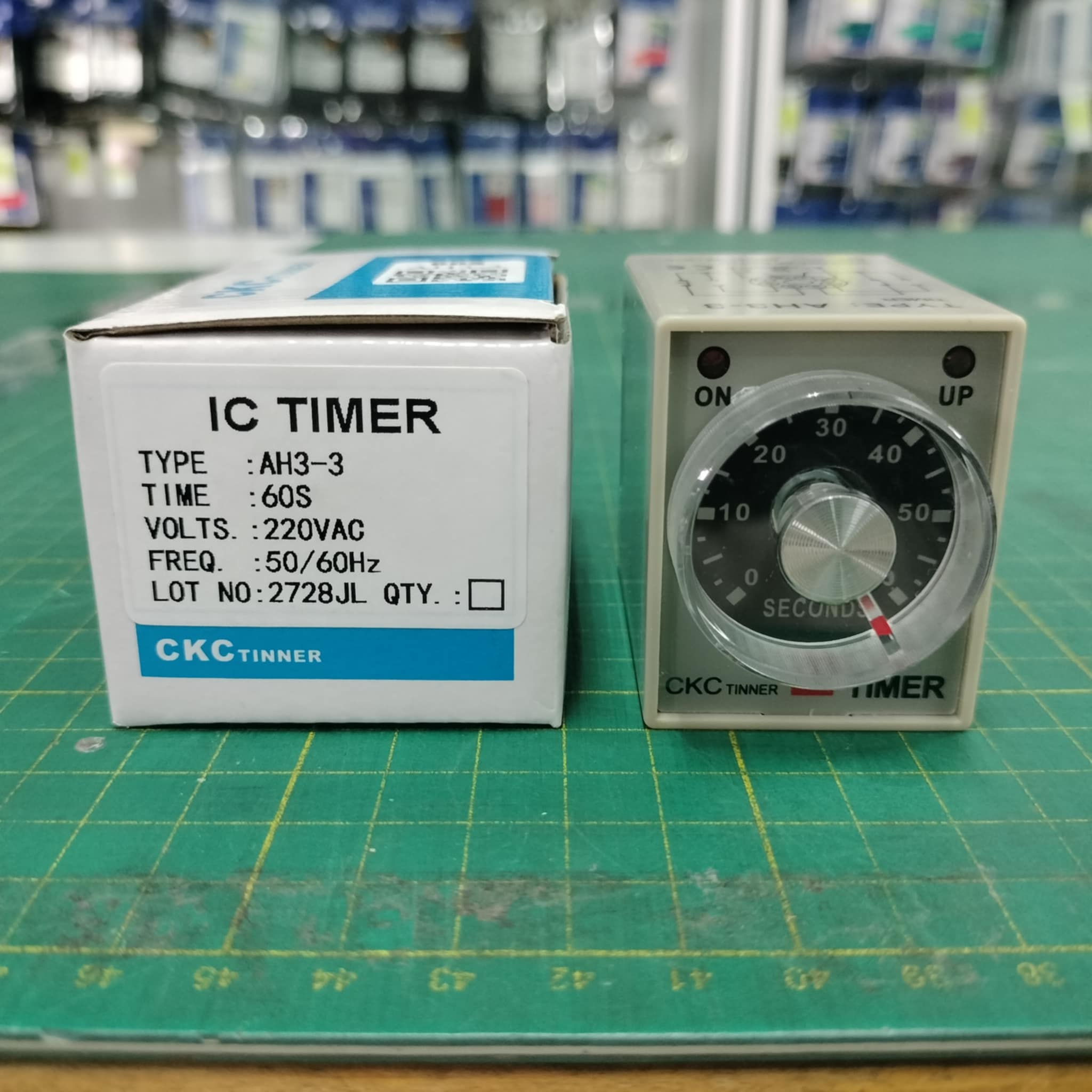 CKC Timer AH3-3 220V ไทม์เมอร์ ฟรีซ็อกเก็ต PF083A ช่วงเวลา 60 วินาที Delay-ON Delay-OFF