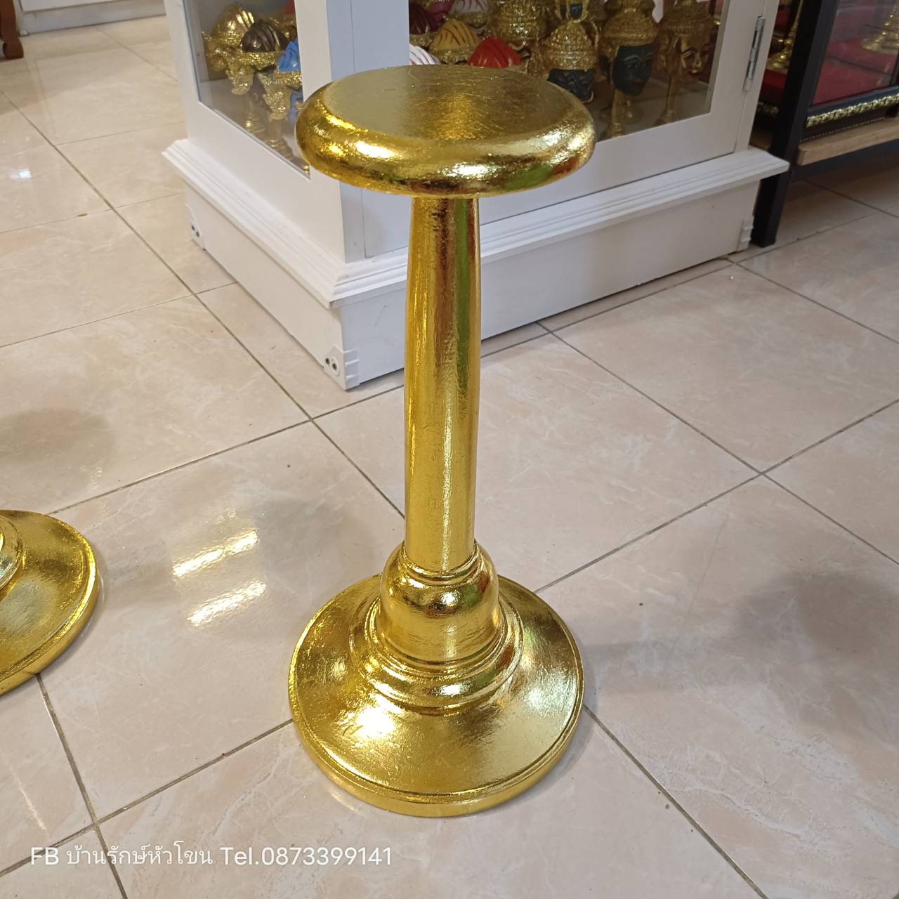 ฐานไม้กลึง ปิดทอง ขาตั้ง ฐานวางเศียร ขนาดครอบ สูง 16 นิ้ว