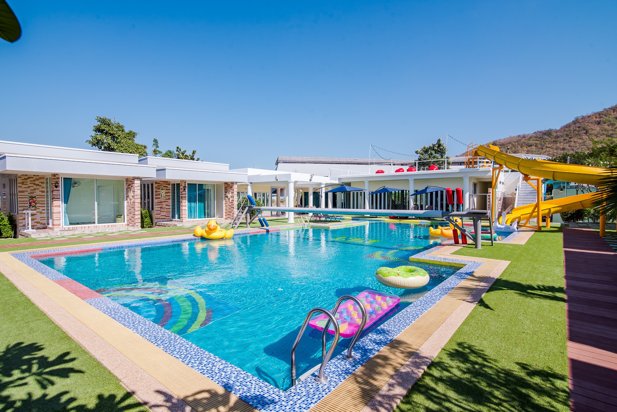 HR14001 บ้านพักหัวหิน บ้านไจแอนท์ พูลวิลล่า