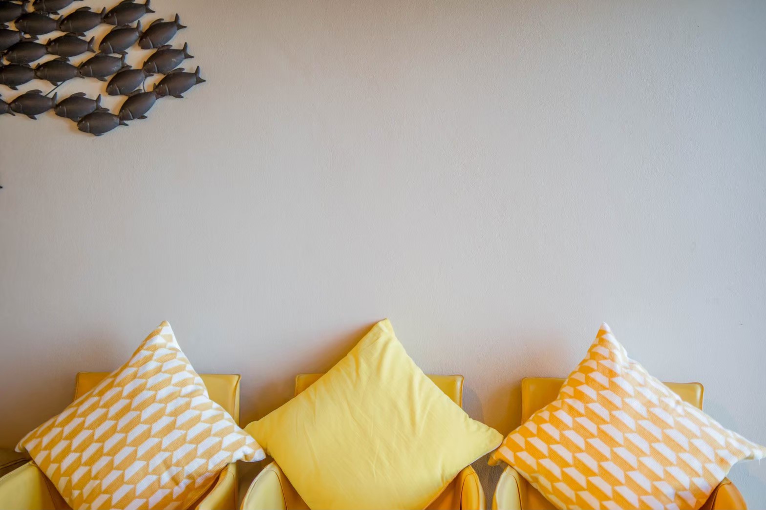 HR15064 บ้านพักติดทะเล The Ocean Beach Villa, Sam Roi Yod.