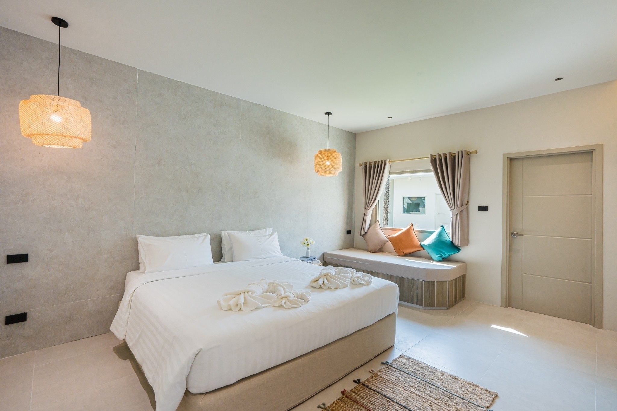 HR15083 บ้านพักติดทะเลหัวหิน The Rest Beachfront Hua Hin Pool Villa