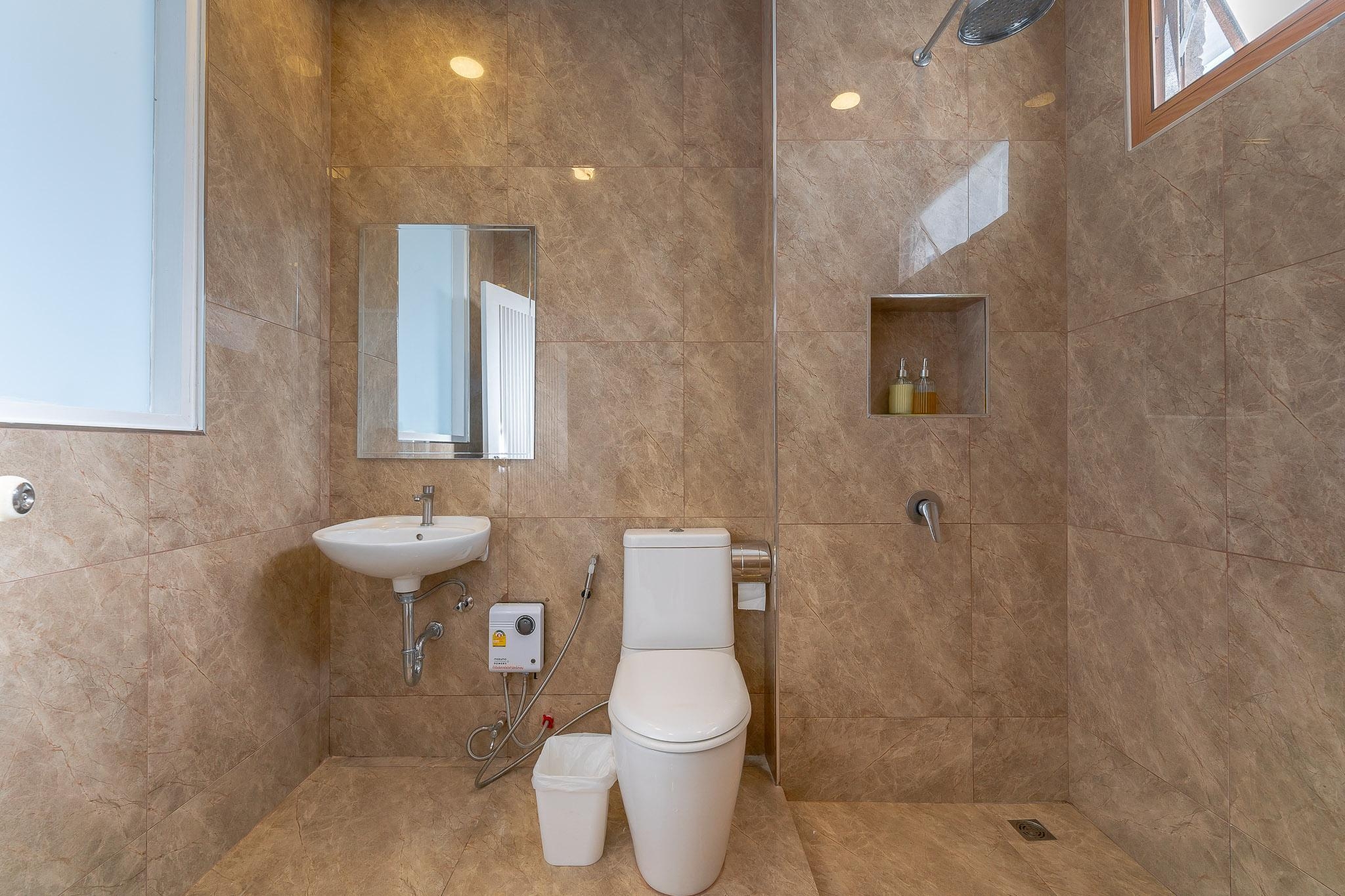 HR15057 บ้านพักติดทะเล The Rocca Beach Villa Pranburi