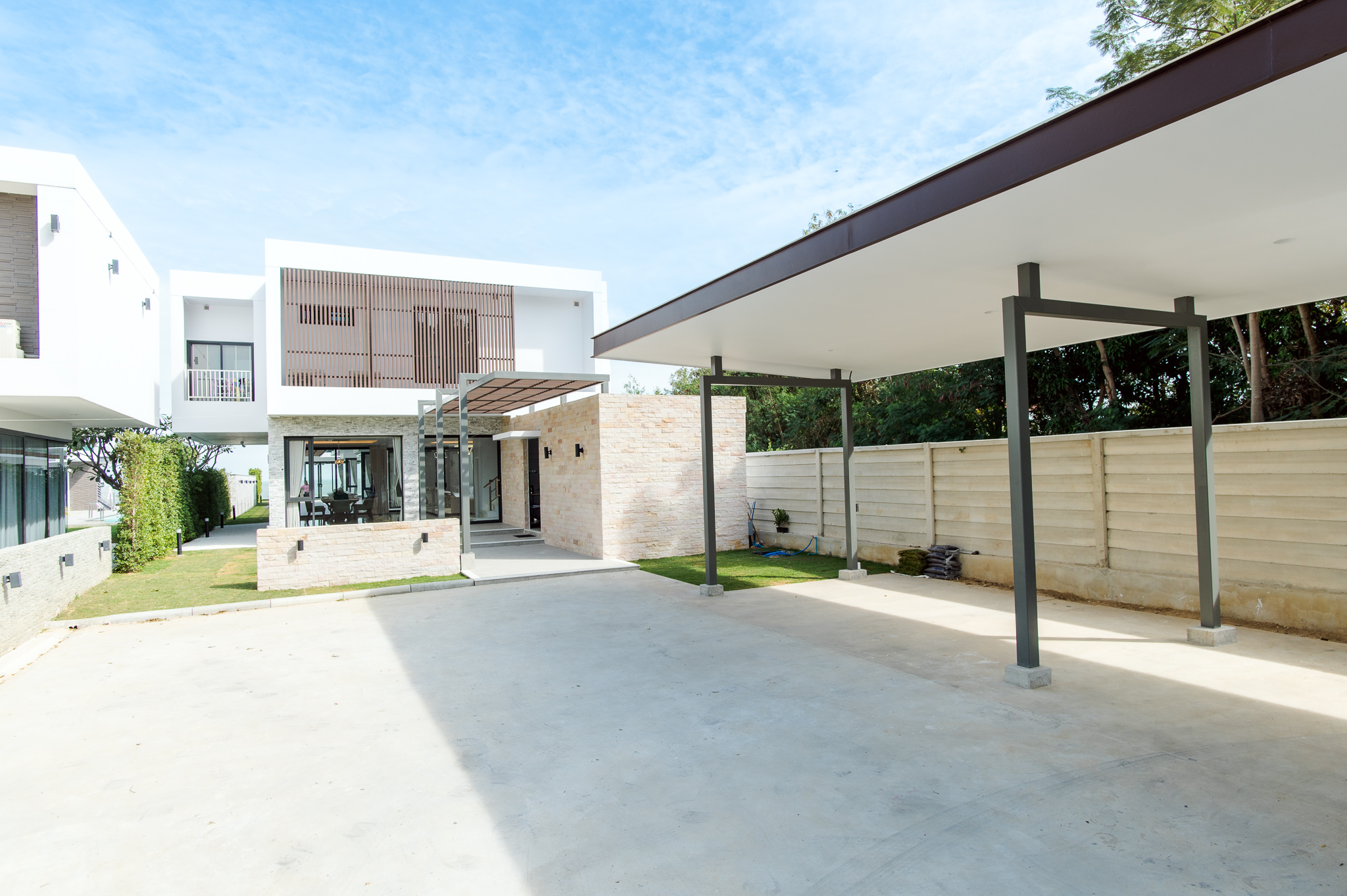 HR15066 บ้านพักติดทะเลหัวหิน The Casa Rocca Beach Villa HuaHin