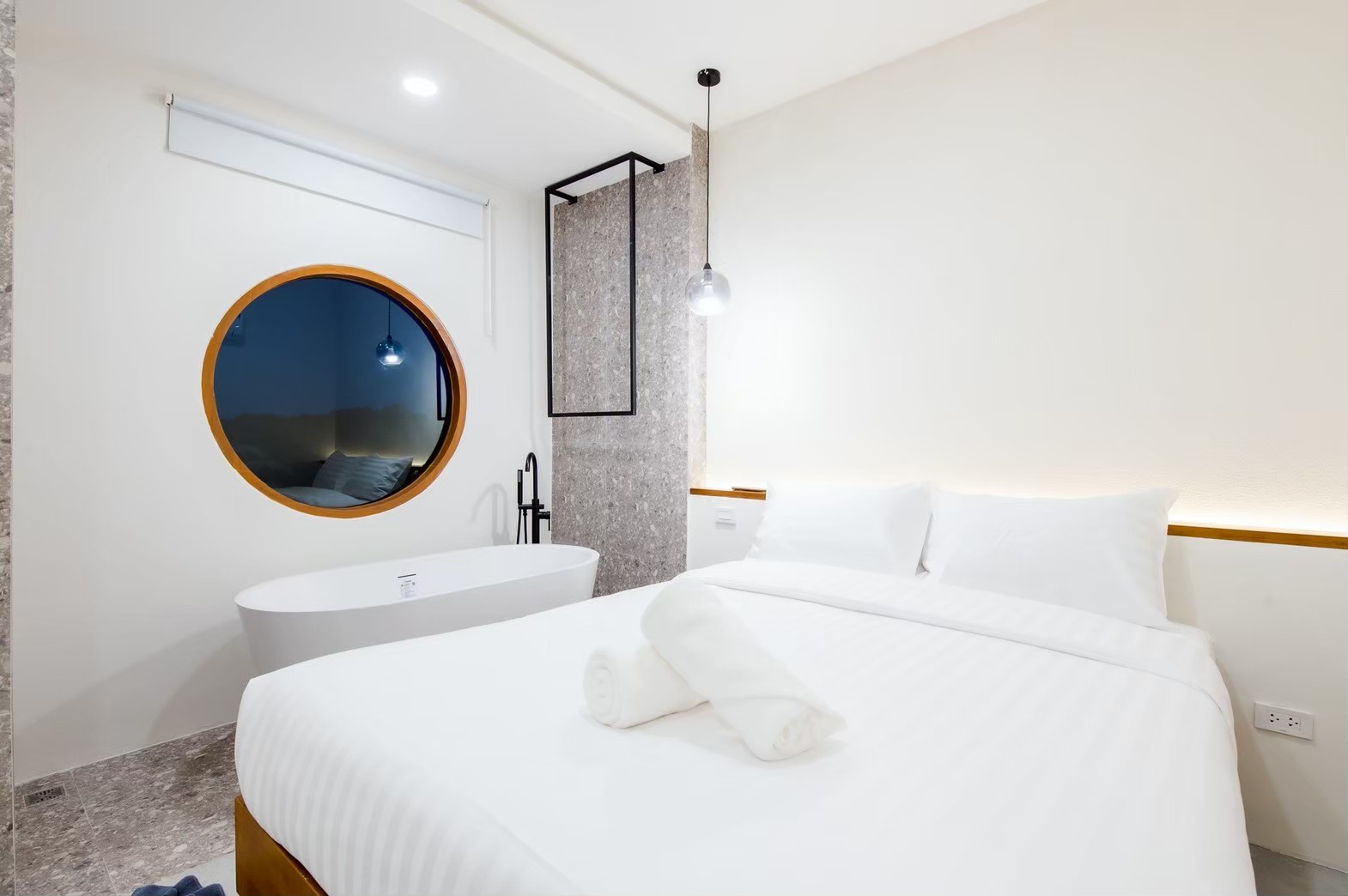 HR15052 บ้านพักใกล้ทะเล The Cube Villa Cha Am