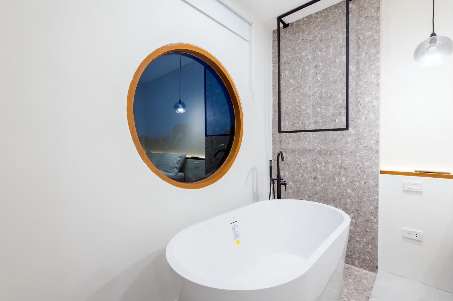 HR15052 บ้านพักใกล้ทะเล The Cube Villa Cha Am